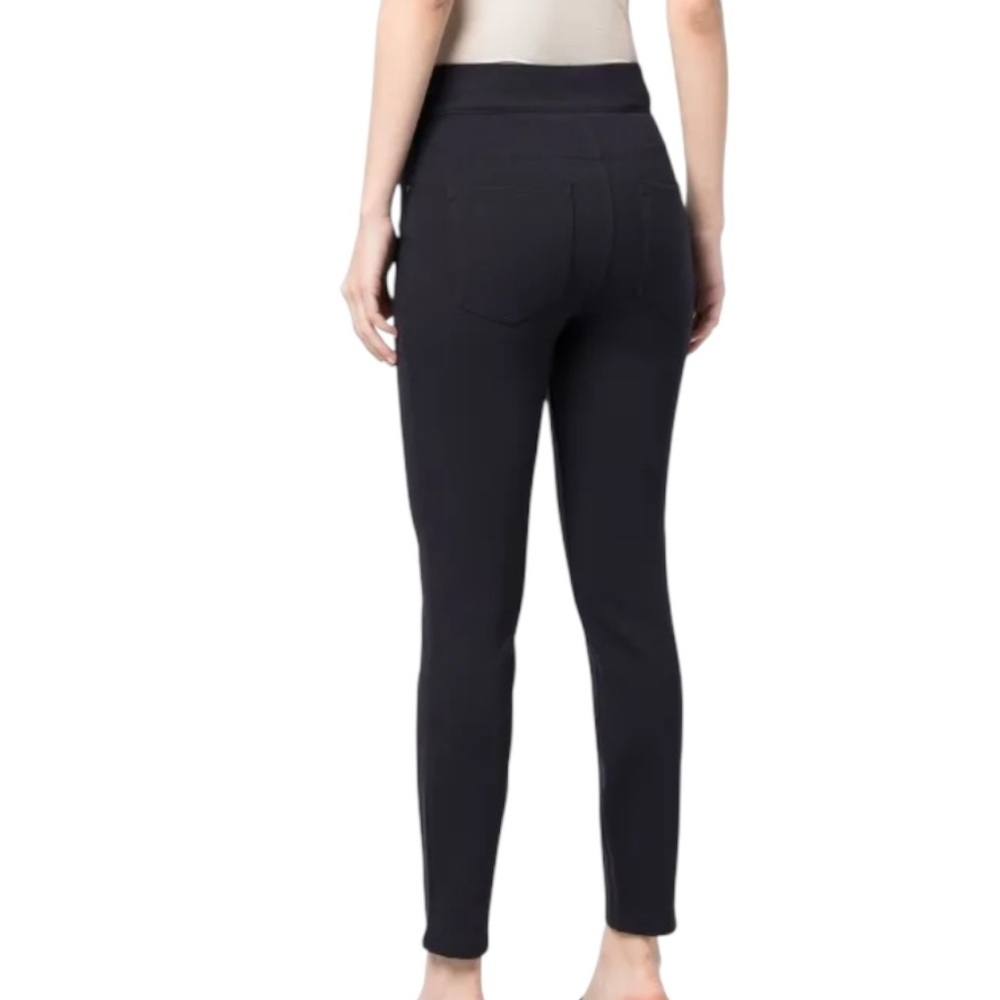 SPANX Women’s Black Cropped Pockets Leggings